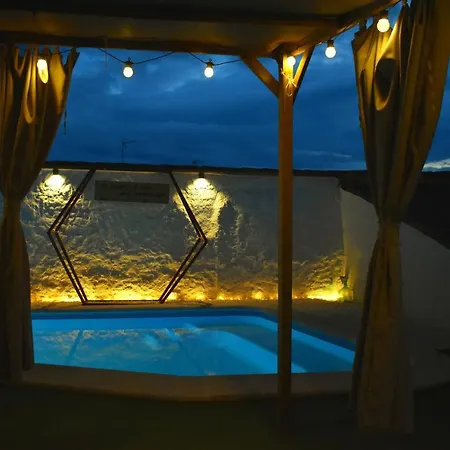 Kır Evi Aljibe Morisco - - Hornachos