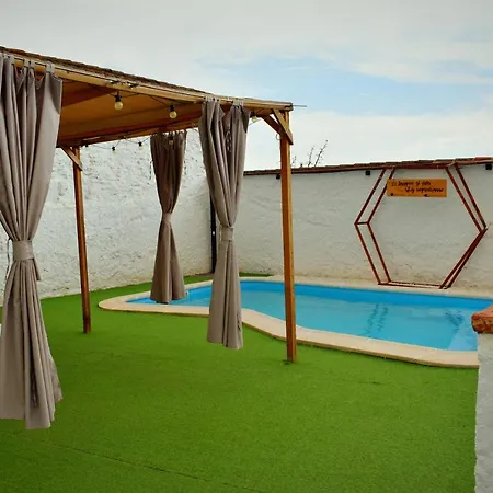 Aljibe Morisco - - *