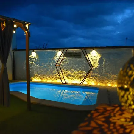 Kır Evi Aljibe Morisco - - *